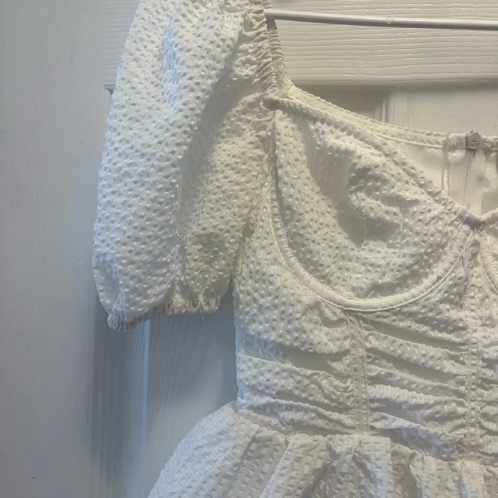 Pretty Little Thing White Puff-Sleeve Tiered Mini Dress size 2 - Picture 5 of 13